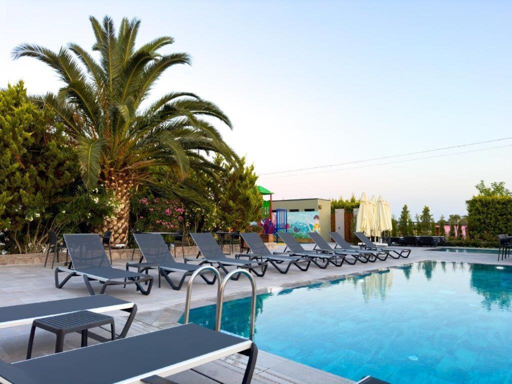 Club Kavala Beach Hotel Assos エクステリア 写真